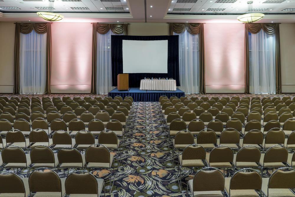Four Points By Sheraton Galerias Монтеррей Экстерьер фото The ballroom at the Hilton San Francisco