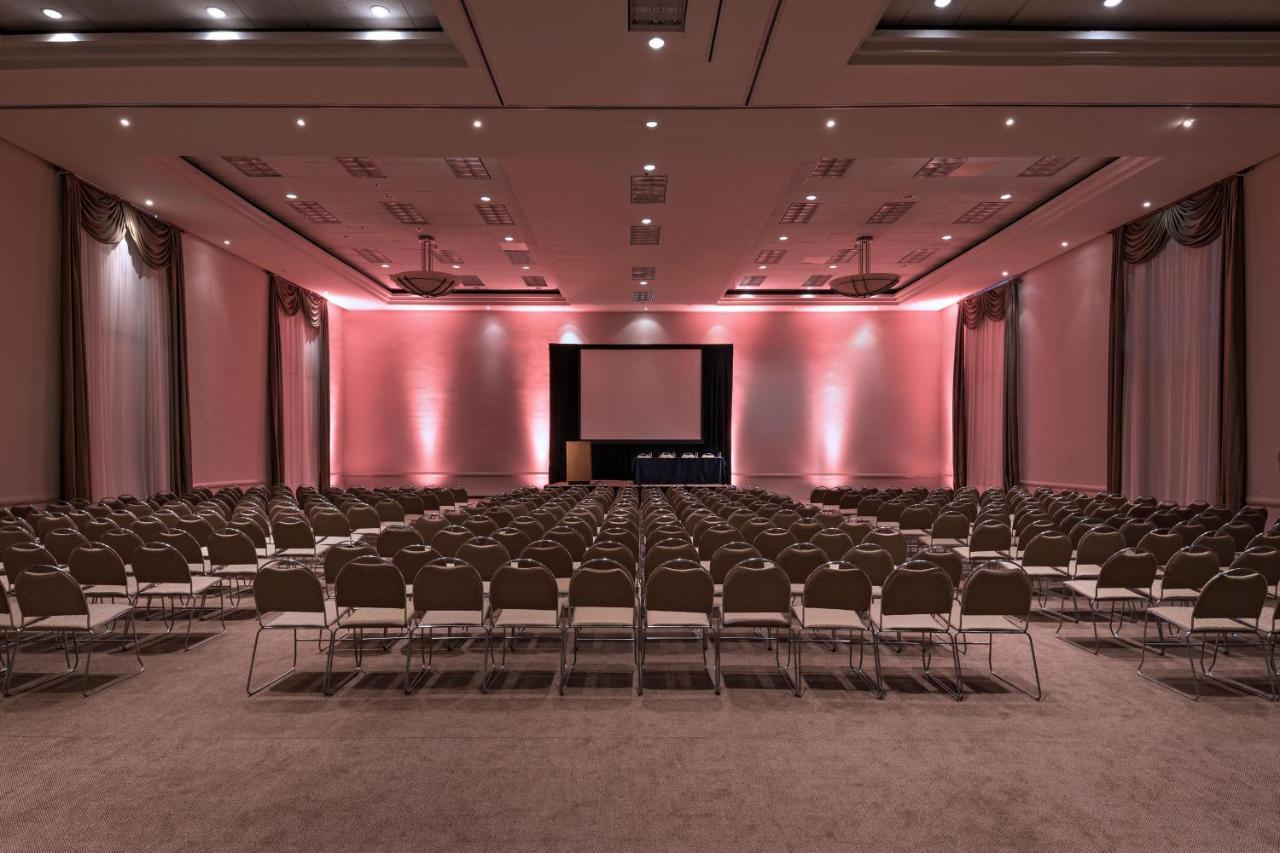 Four Points By Sheraton Galerias Монтеррей Экстерьер фото The ballroom